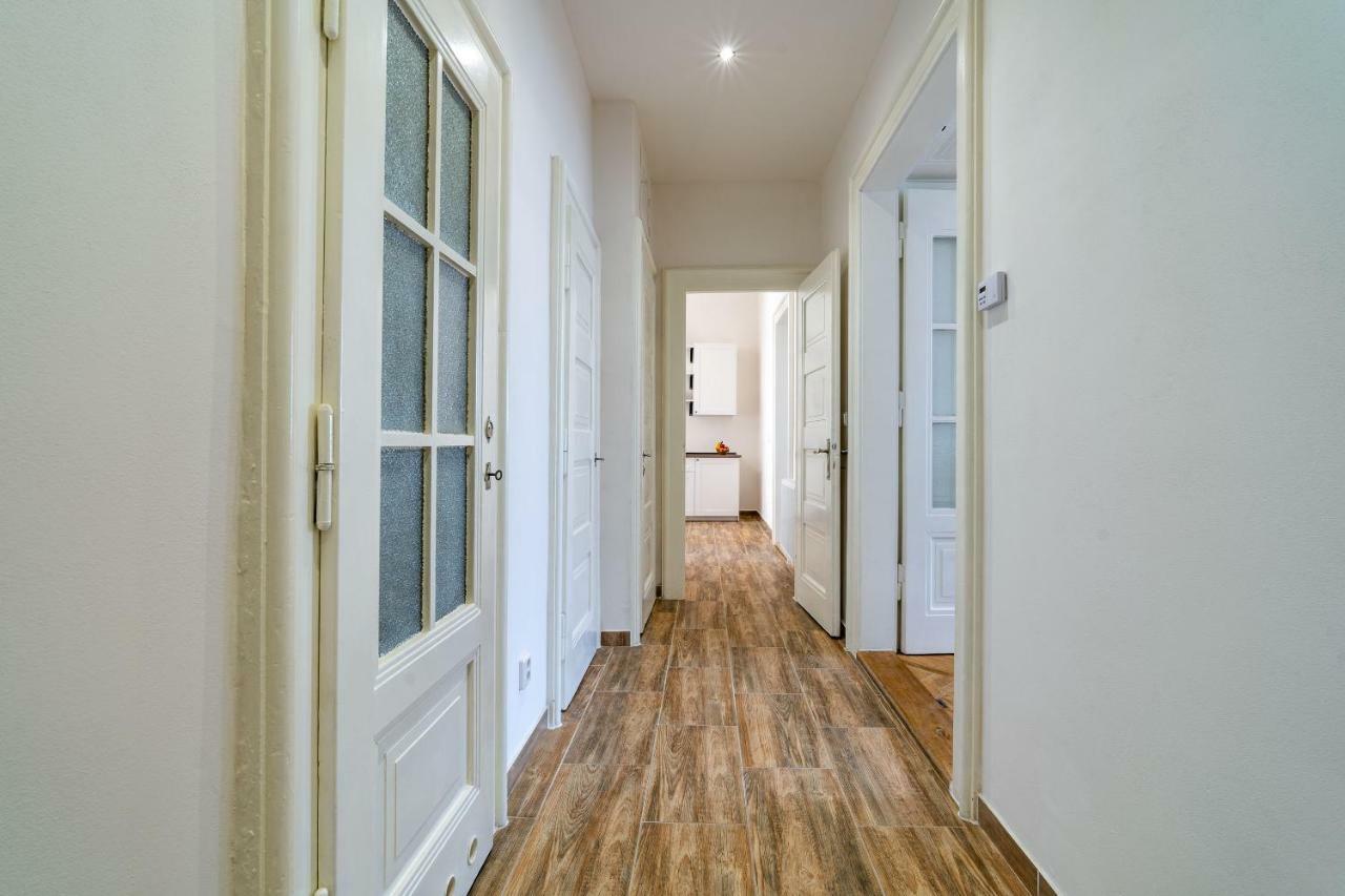 Avantguard Apartments Прага Экстерьер фото